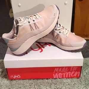 Ryka Kaya Sneakers 9W NEW IN BOX